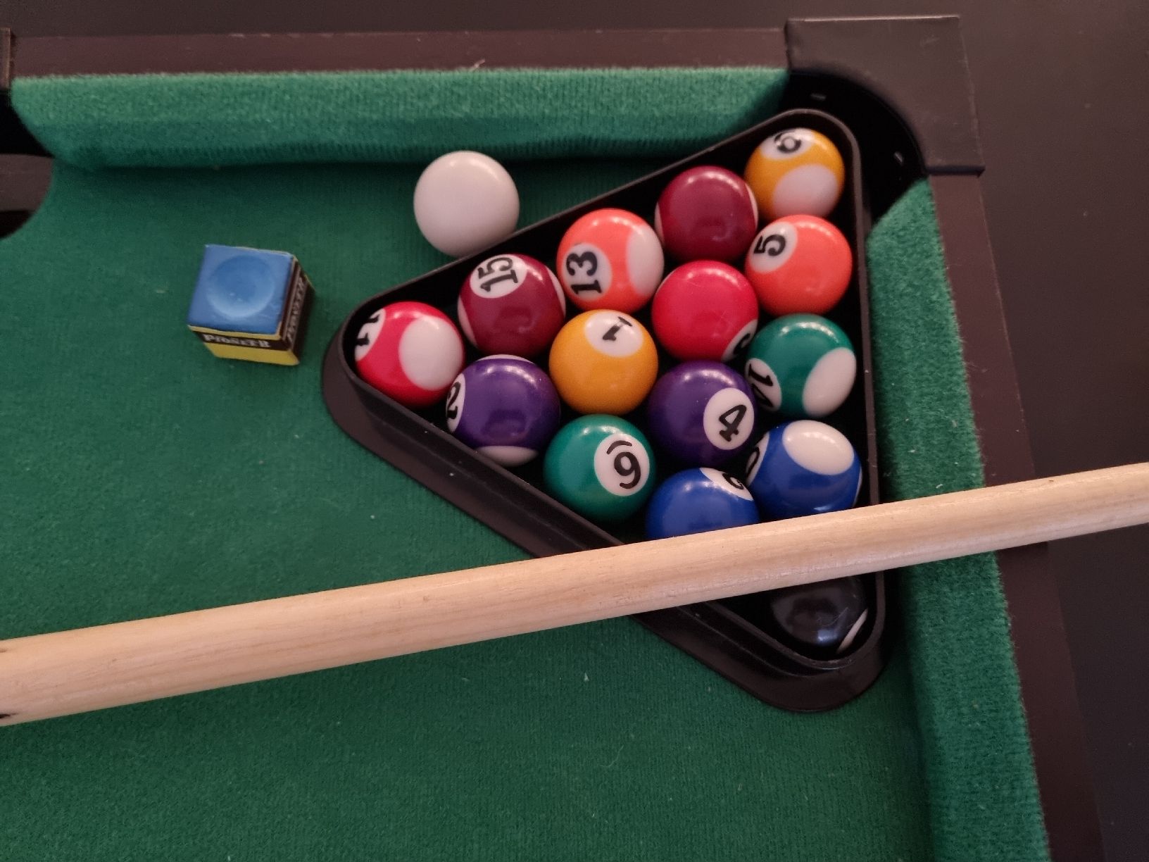 Spiele: Kinder Tisch Billard  – Gebraucht aus Steinen von turbogeiss99 1
