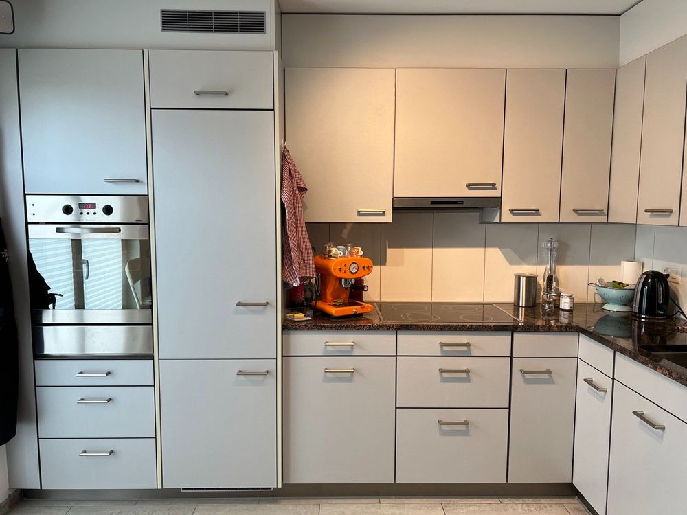 Küche. Granit. Electrolux. Glas Keramik. Gebraucht. Silber Kaufen auf