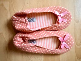 Hausschuhe Mädchen, rosa gepunktet, gepolstert, Grösse 31
