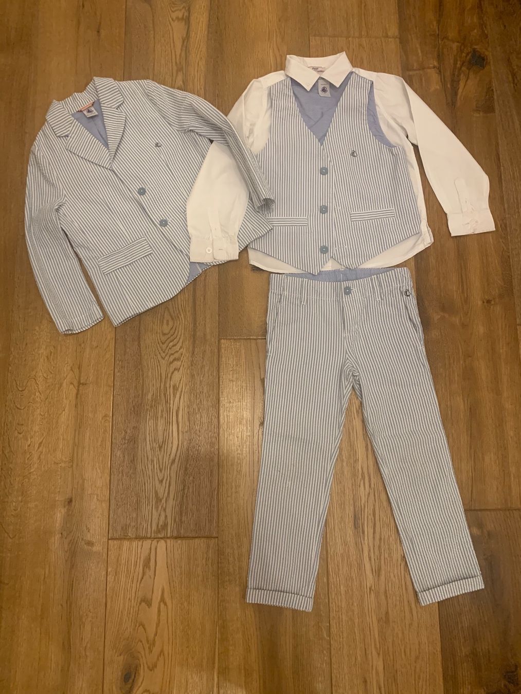 Kostüme: Anzugsset / Costume Petit Bateau 104cm – Gebraucht aus Zürich von Alex.Zurich