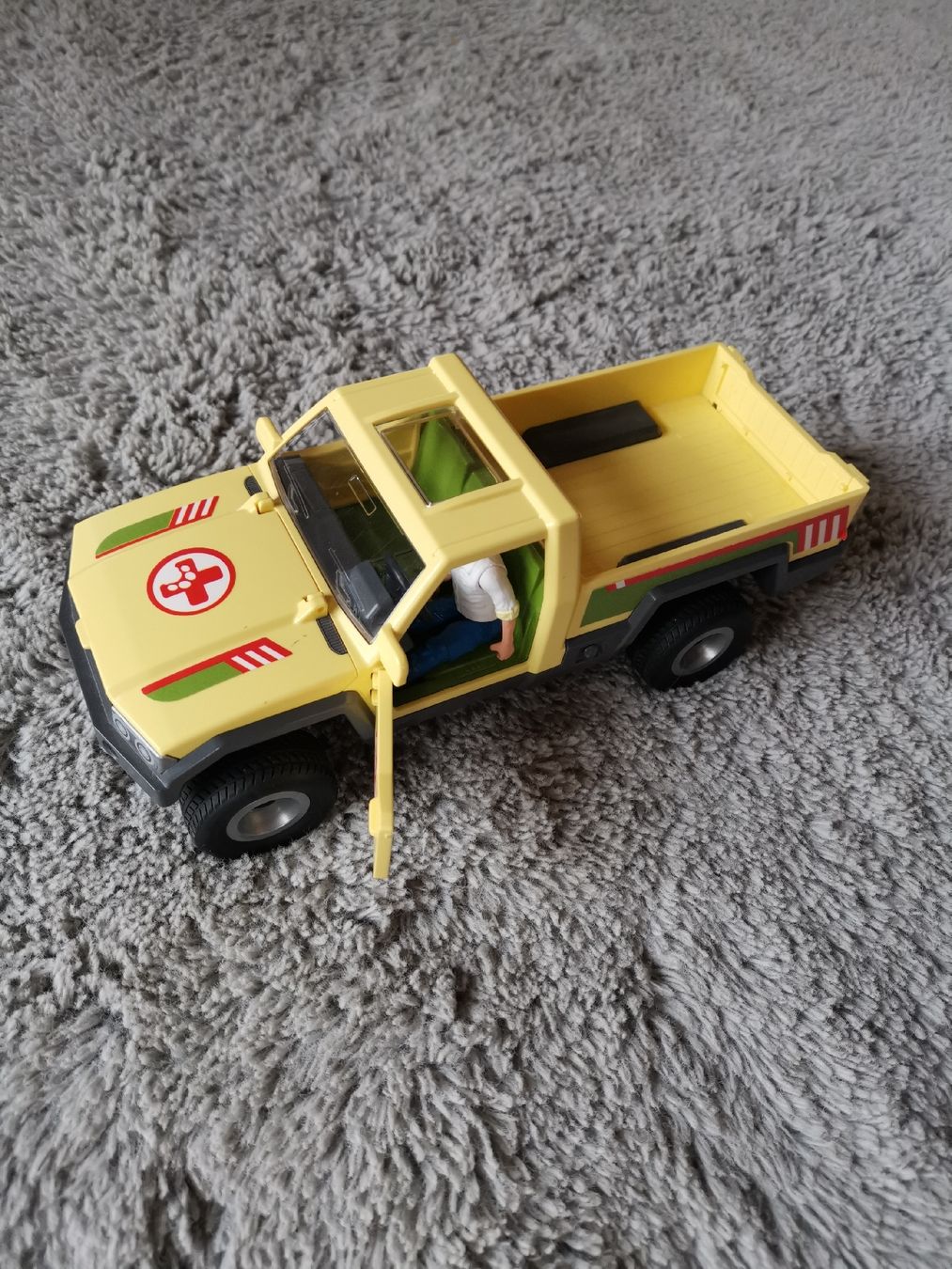 Schleich Giocattoli: Schleich Rettungswagen – Usato da Lanzenhäusern venduto da Gimli72