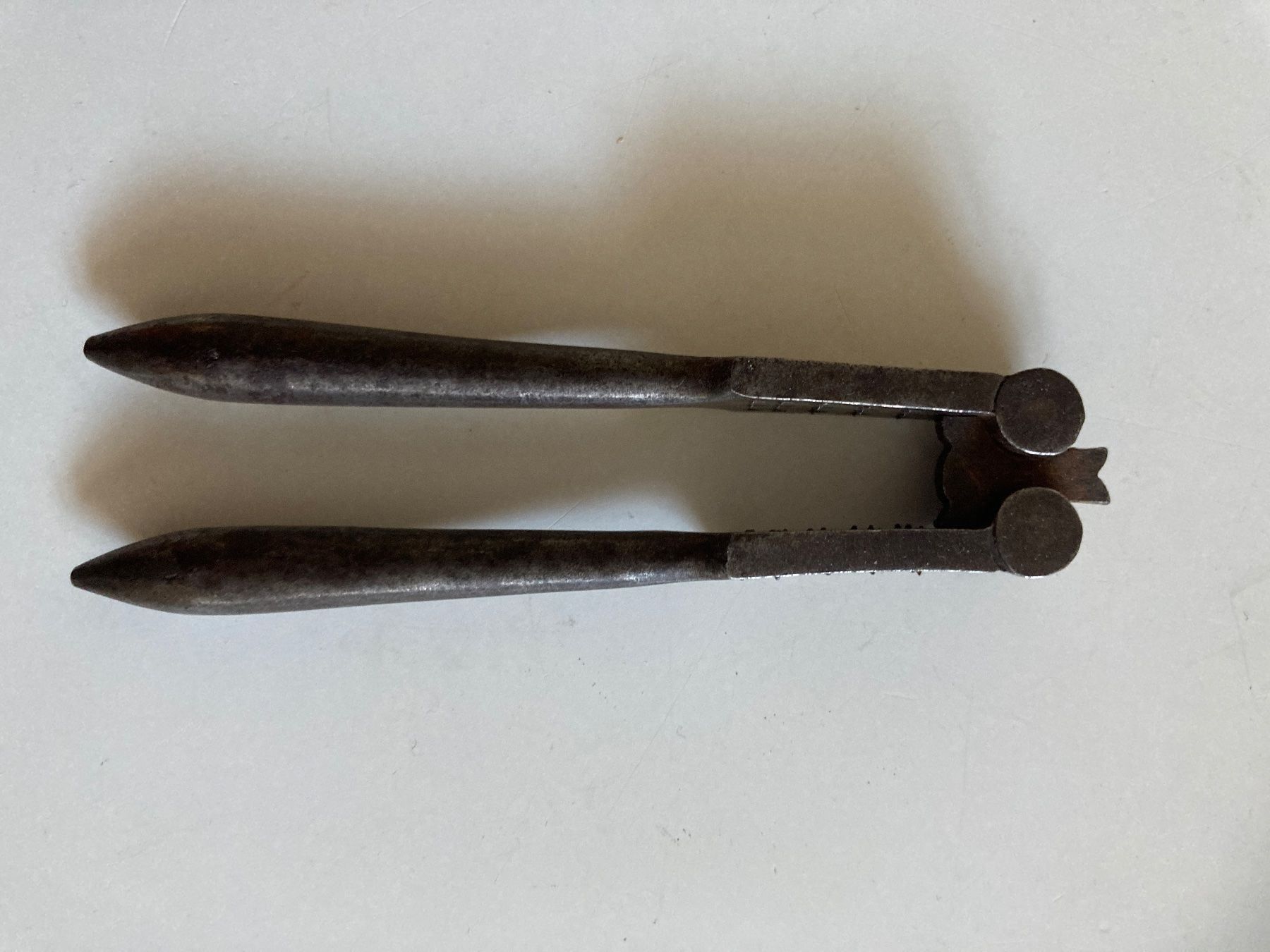 Küchengeräte: Alter Nussknacker aus Metall – Gebraucht aus Zürich von Chaeffeler 2