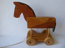 Nost. Pferd zum Nachziehen Rössli Hü, 29cm, ev. Albisbrunn ?