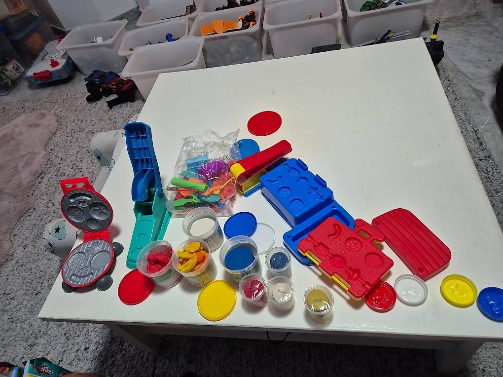 Play-Doh Giocattoli: Play-Doh Knete und Zubehör – Usato da Glis venduto da Lackyluke