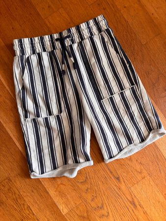 schöne Shorts Gr. 134, H&M