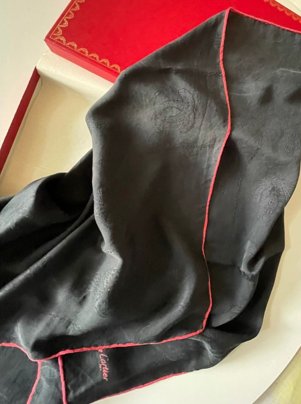 Cartier Foulard & Sciarpe: Cartier Foulard Seide – Usato da Etoy venduto da Airesun 1
