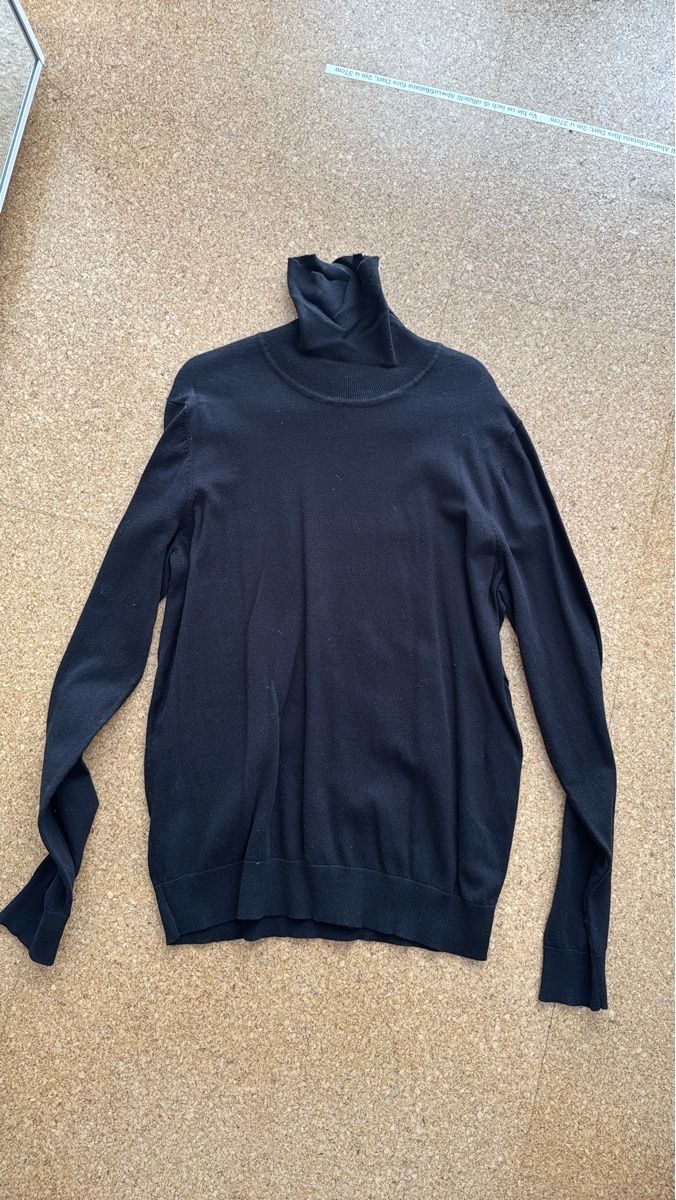 Maglioni & Felpe: Schwarzer Rollkragenpullover für Herren, Grösse L – Nuovo (secondo la descrizione) da Madiswil venduto da Noahx3m