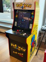 Arcade1Up PAC-MAN Arcade-Automat im klassischen Retro-Design