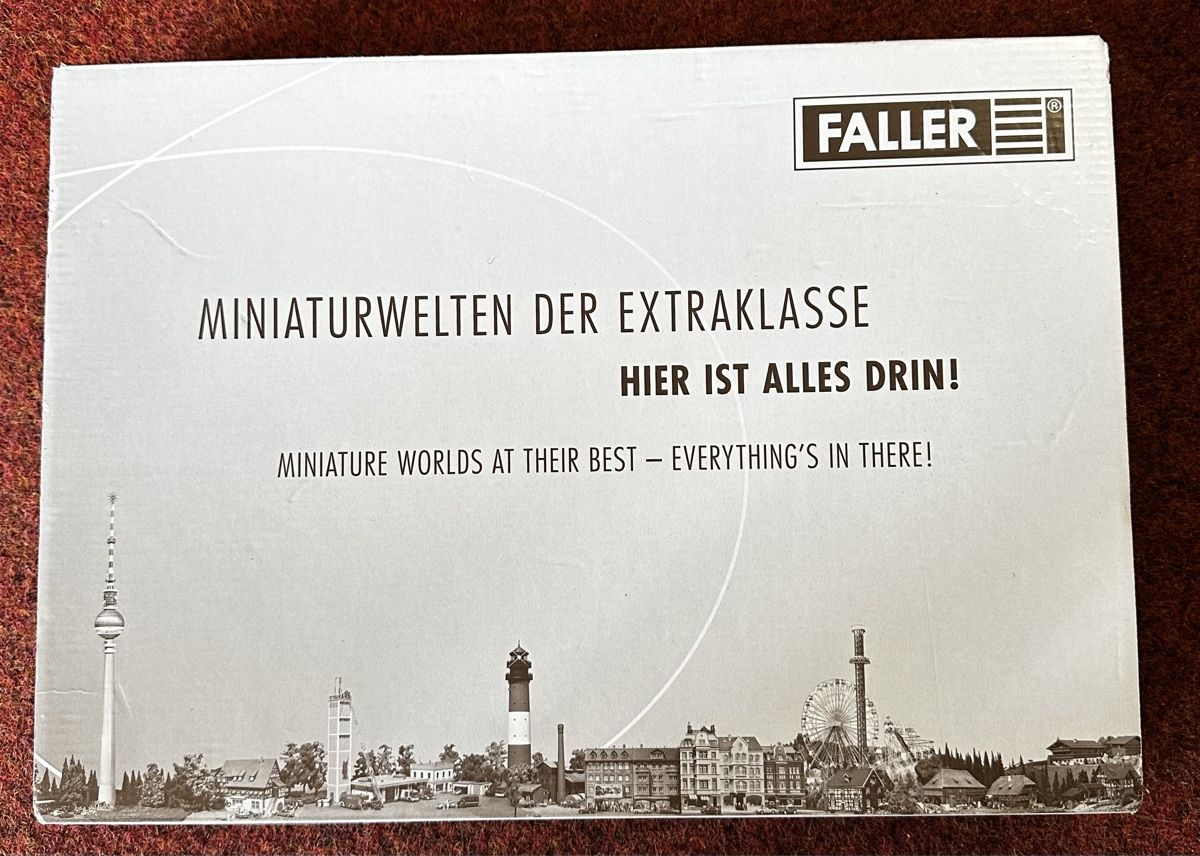 Faller Modellini di ferrovie: Faller HO Bausatz 191756 Albrecht-Dürer-Haus – Nuovo (secondo la descrizione) da Wollerau venduto da saymon_eggler 4