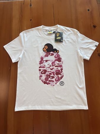 A BATHING APE — T-SHIRT