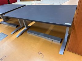 Lot120 schöner Büro Schreibtisch von Riefler 160x100x78cm