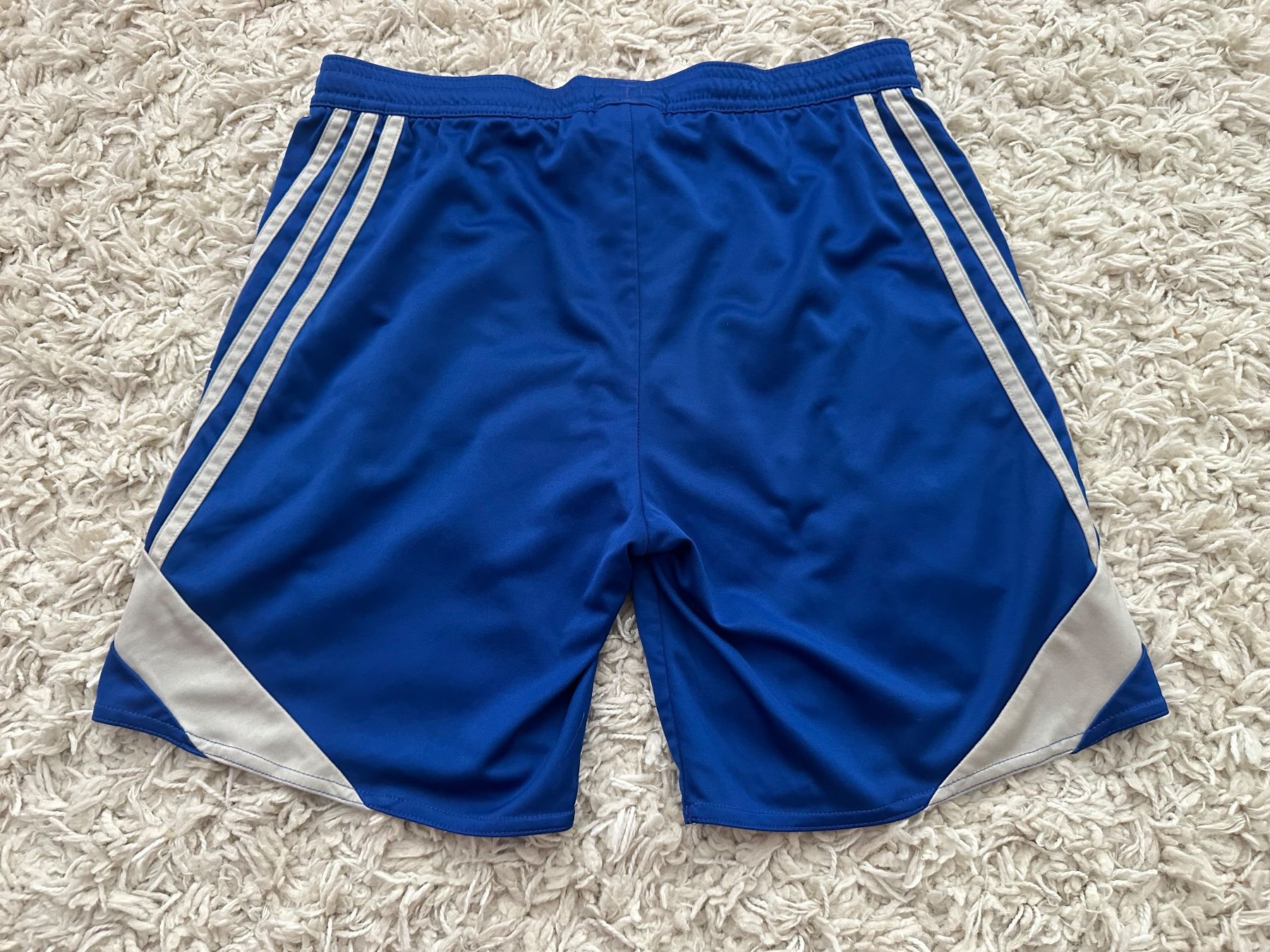 Adidas Hosen: Adidas Shorts Gr.152 – Gebraucht aus Bern von BrandVilla 1