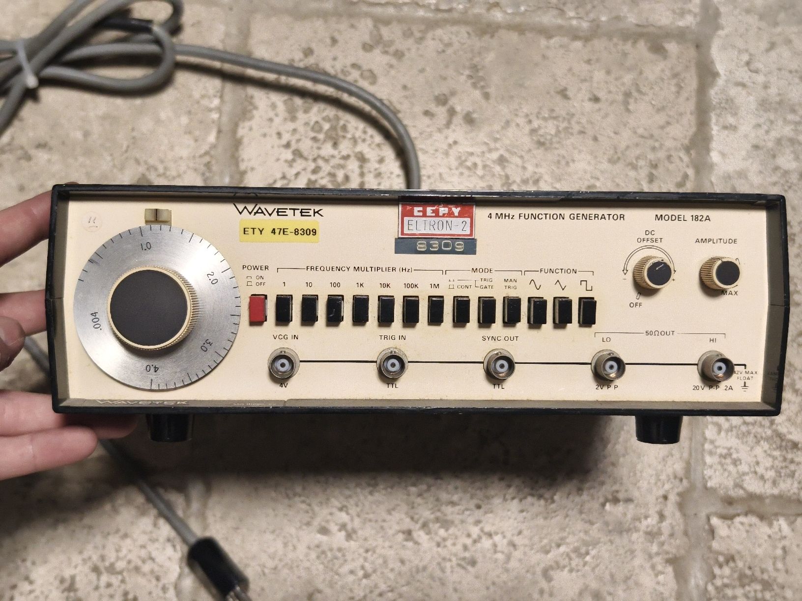 Mesurer: Générateur de fonction Wavetek 182A – D'occasion à Bournens par Ph0en1x
