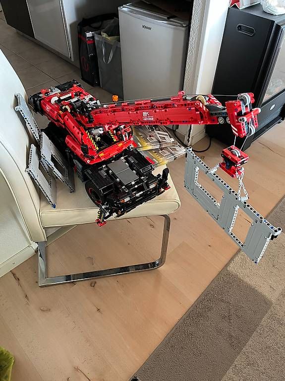 Lego Kit di costruzioni: Geländegängiger Kranwagen 42082 – Usato da Olten venduto da Einwegparadies 1