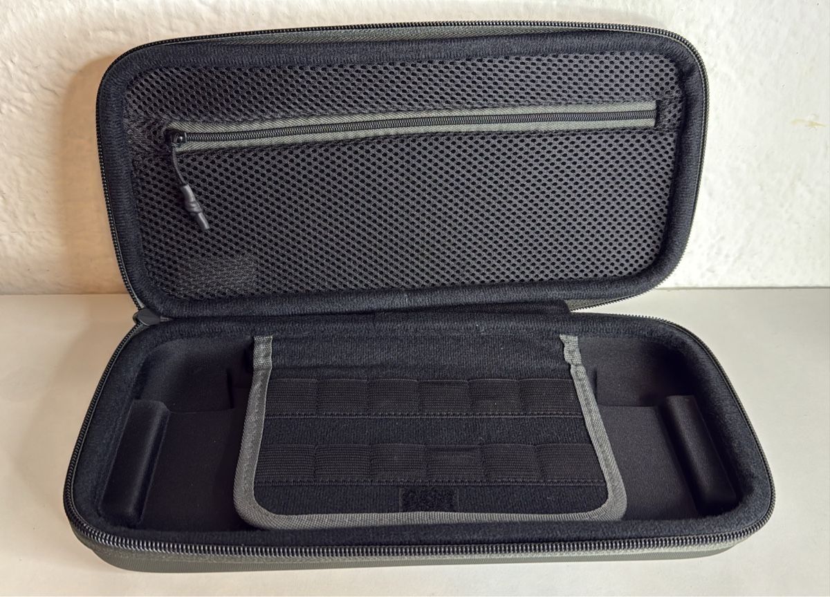 Nintendo Console: Nintendo Switch 2 - Travel Case - Protective – Usato da Ehrendingen venduto da bubulence 1