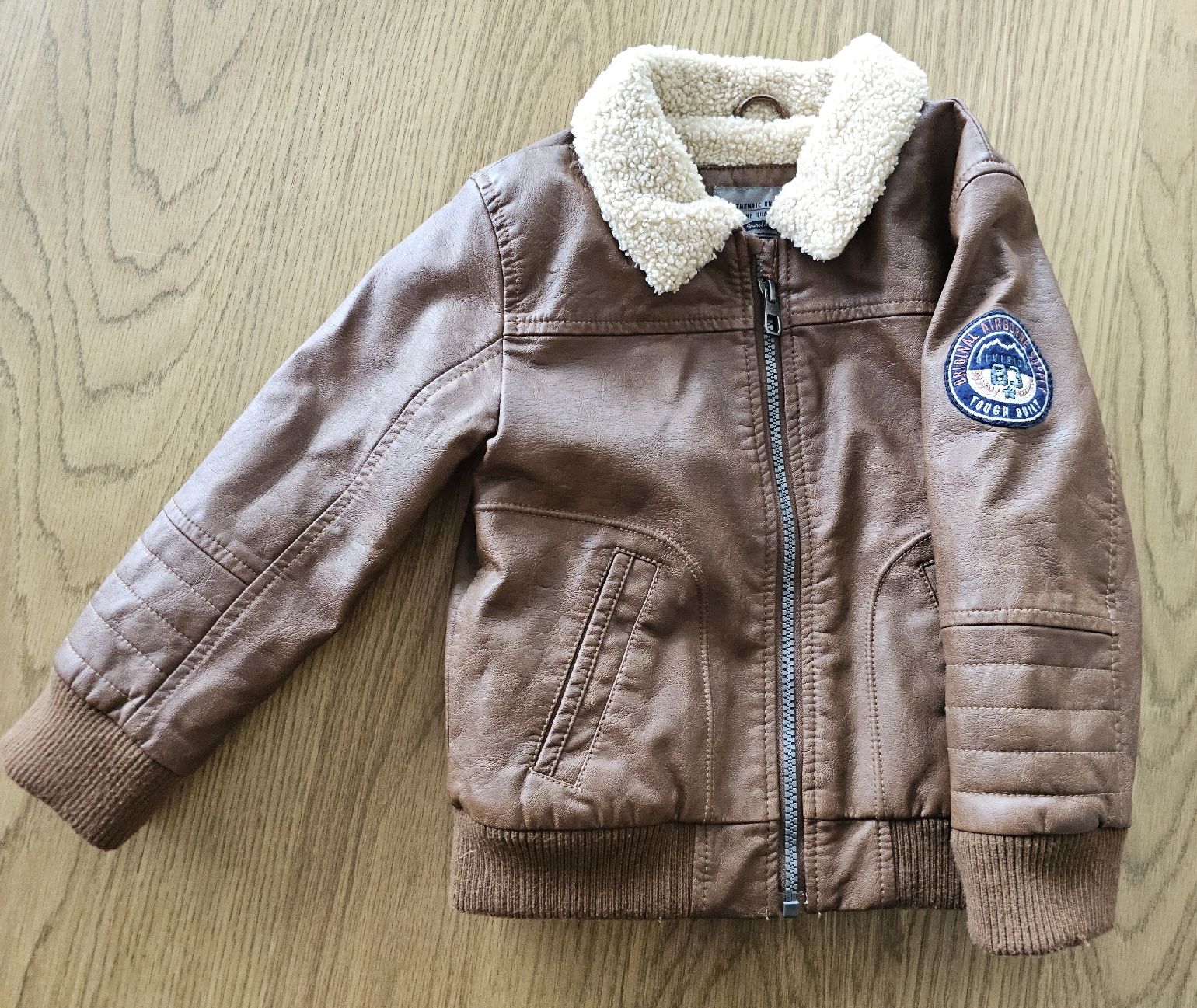 C&A Giacche & Cappotti: Veste aviateur taille 104 – Usato da Attalens venduto da mar_rq8k