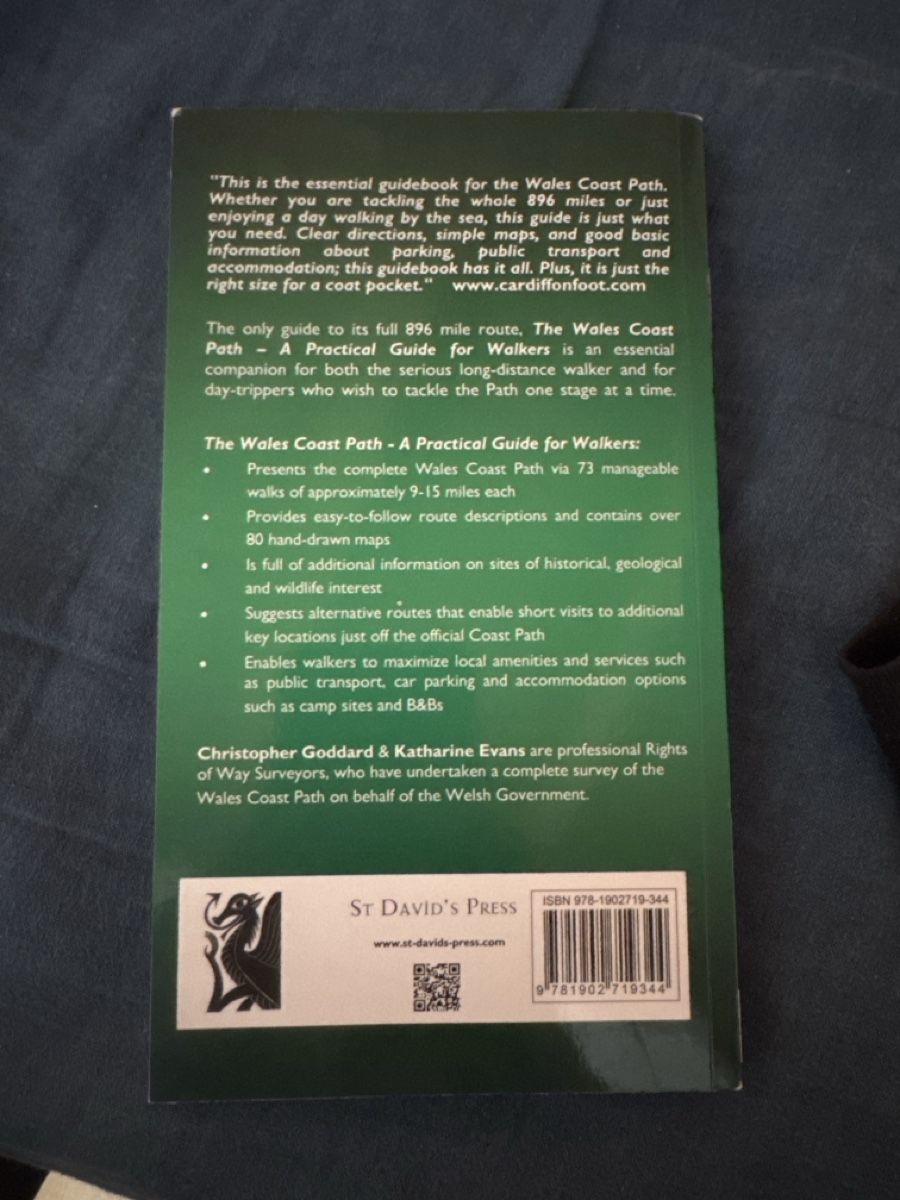 Libri: Wanderführer The Wales Coast Path - englisch  – Usato da Riedikon venduto da Lala28 1