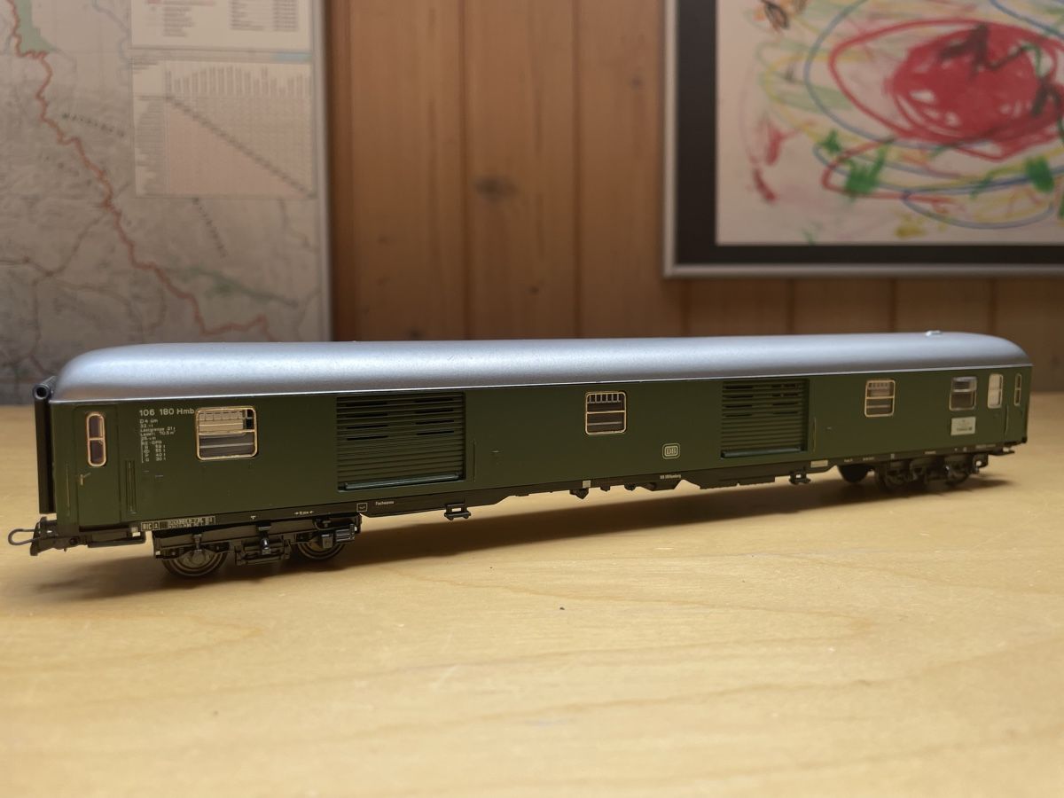 Märklin Modellini di ferrovie: Märklin Gepäckwagen DB – Usato da Rickenbach ZH venduto da u2540