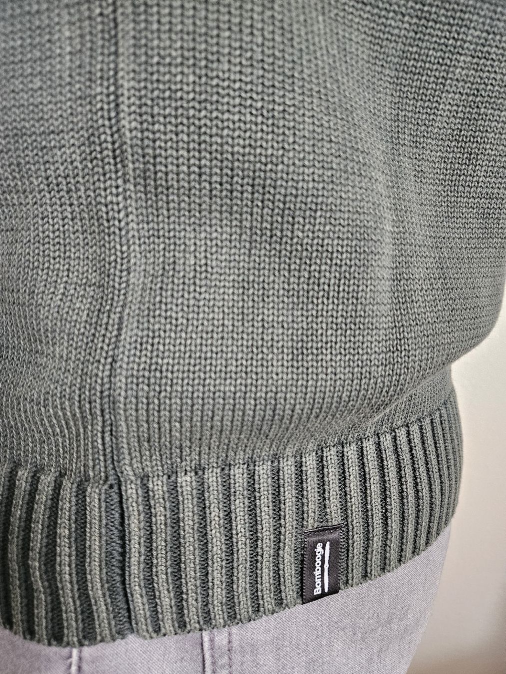 Maglioni & Felpe: Bomboogie Smooth-knit sweater with high collar – Nuovo e nell'imballaggio originale da Zug venduto da diana.bee 1