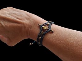 Cooles aussergewöhnliches Armband, Handmade & top in Schwarz