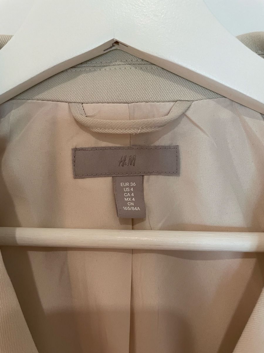 H&M Ensembles & Tailleurs: Blazer Damen beige Grösse 36  – D'occasion à Zürich par Viviannen 2