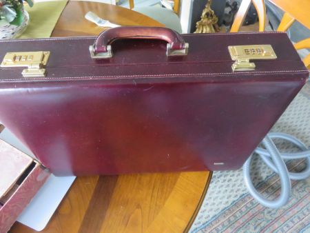 Koffer Bally mit Verschluss