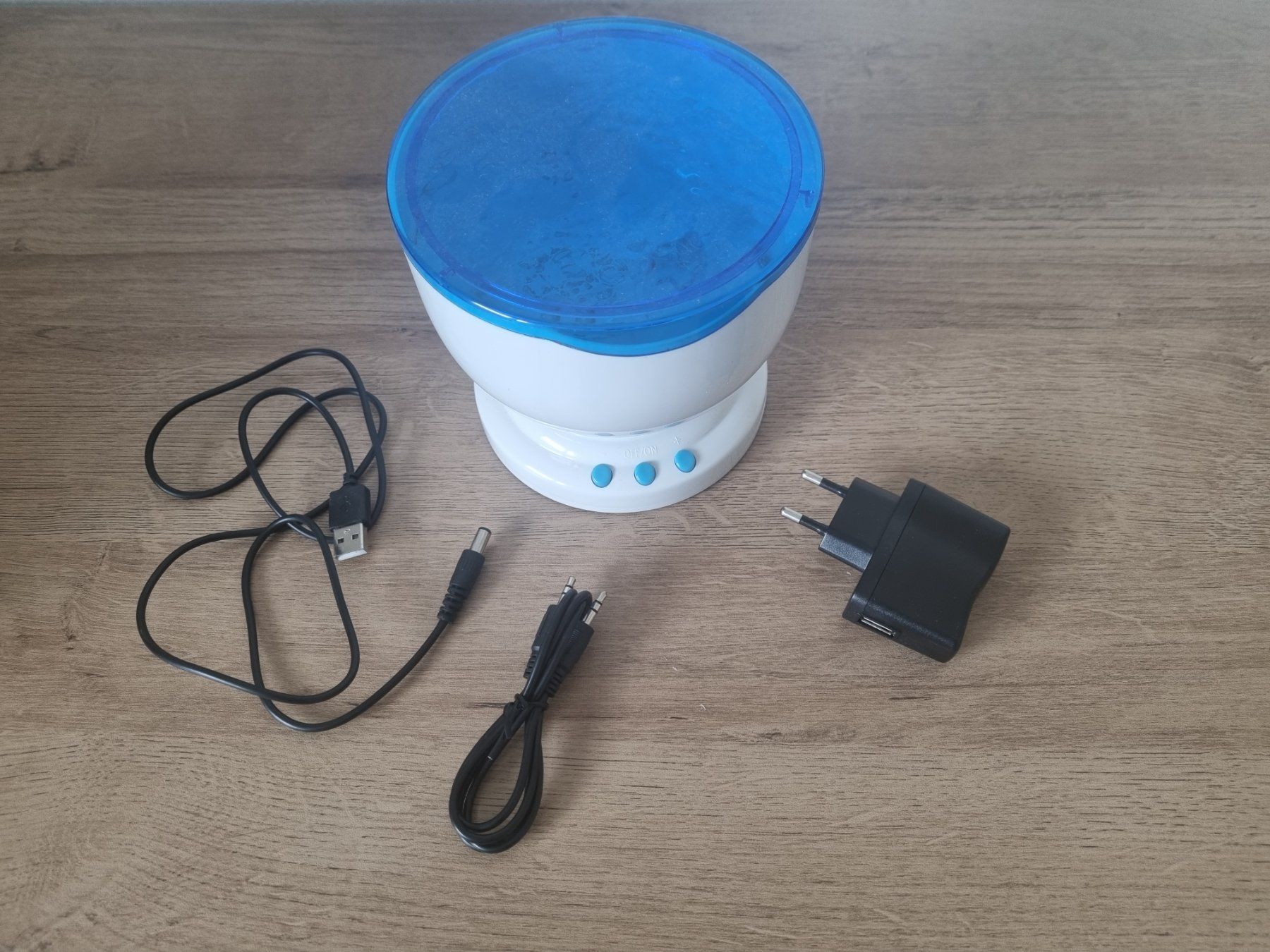 Lampade: Lunartec - Wasserprojektor 12LED-Lichter – Nuovo e nell'imballaggio originale da Bremgarten AG venduto da Cecile.Vigneron 1