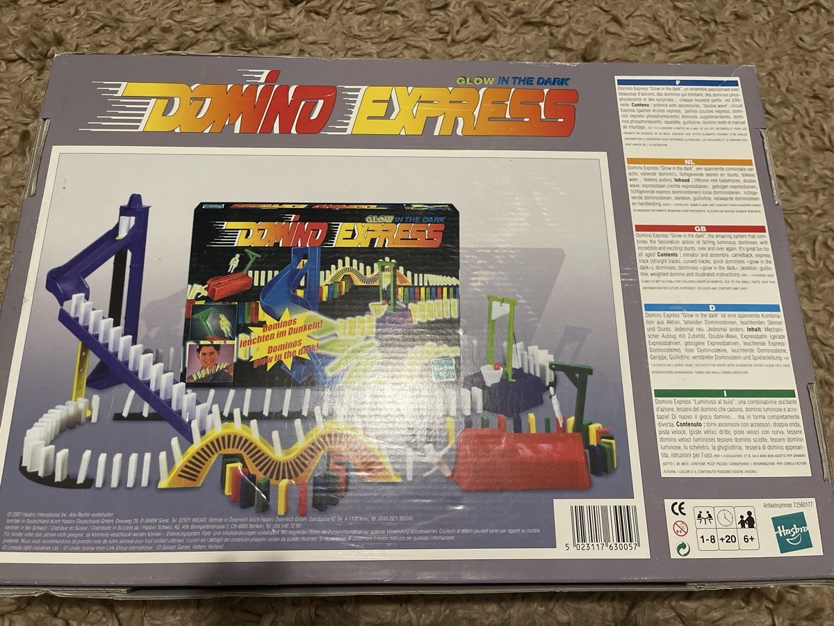 Hasbro Giochi: Domino Express Glow in the Dark – Usato da Unterkulm venduto da AnoliOccasion 1