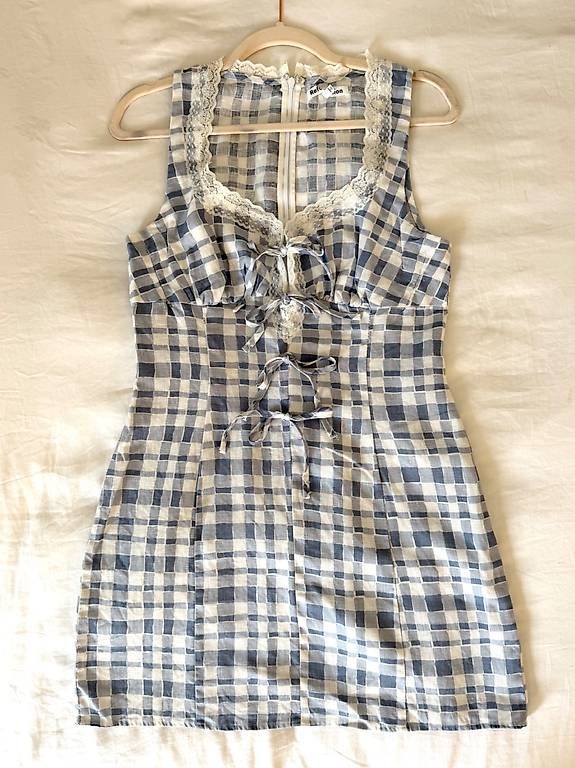 Kleider: Reformation Hellblau / Weiss Leinen Damen Kleid – Gebraucht aus Oberwil-Lieli von hbailer 1
