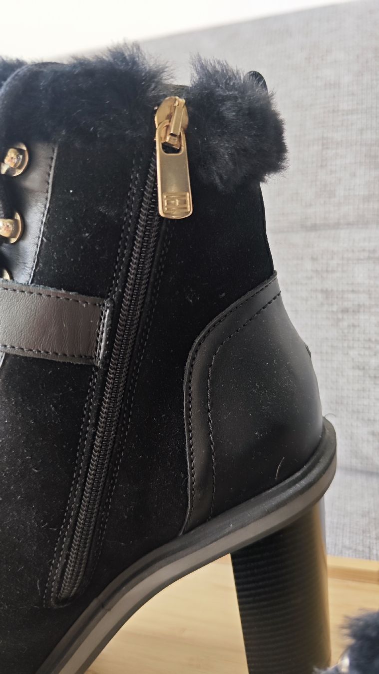 Tommy Hilfiger Damenschuhe: Tommy Hilfiger Black Fur Lined Boots Size 39 – Neu (gemäss Beschreibung) aus Zürich von alu_dzr7 3