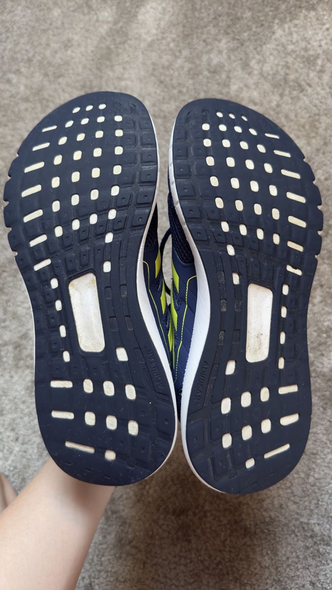 Adidas Herrenschuhe: Adidas baskets homme taille 42 bleu – Gebraucht aus Vuippens von Anna_as 3