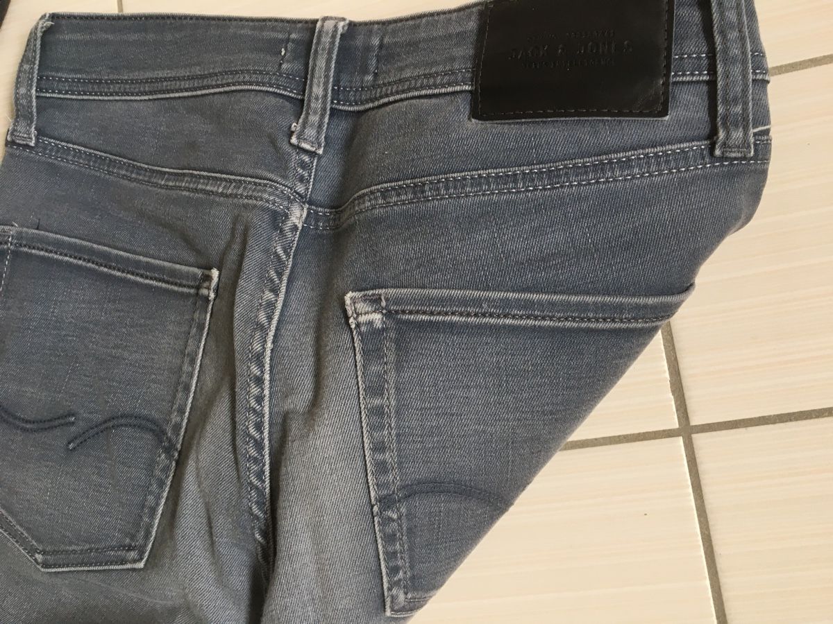 Pantaloni: Jeans 29/32 – Usato da Arth venduto da Vrecam51 2