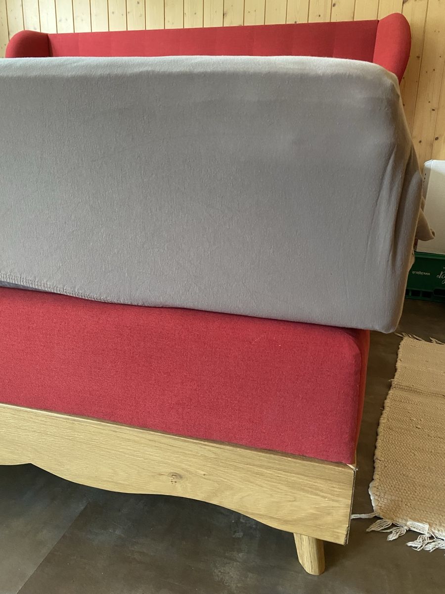 Lits: Selten gebrauchtes Boxspringbett rot 180x200 cm – Neuf (Voir description) à Merligen par shalimar64 3