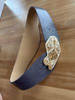 Gürtel Violett aus Leder mit gold-farbiger Schnalle