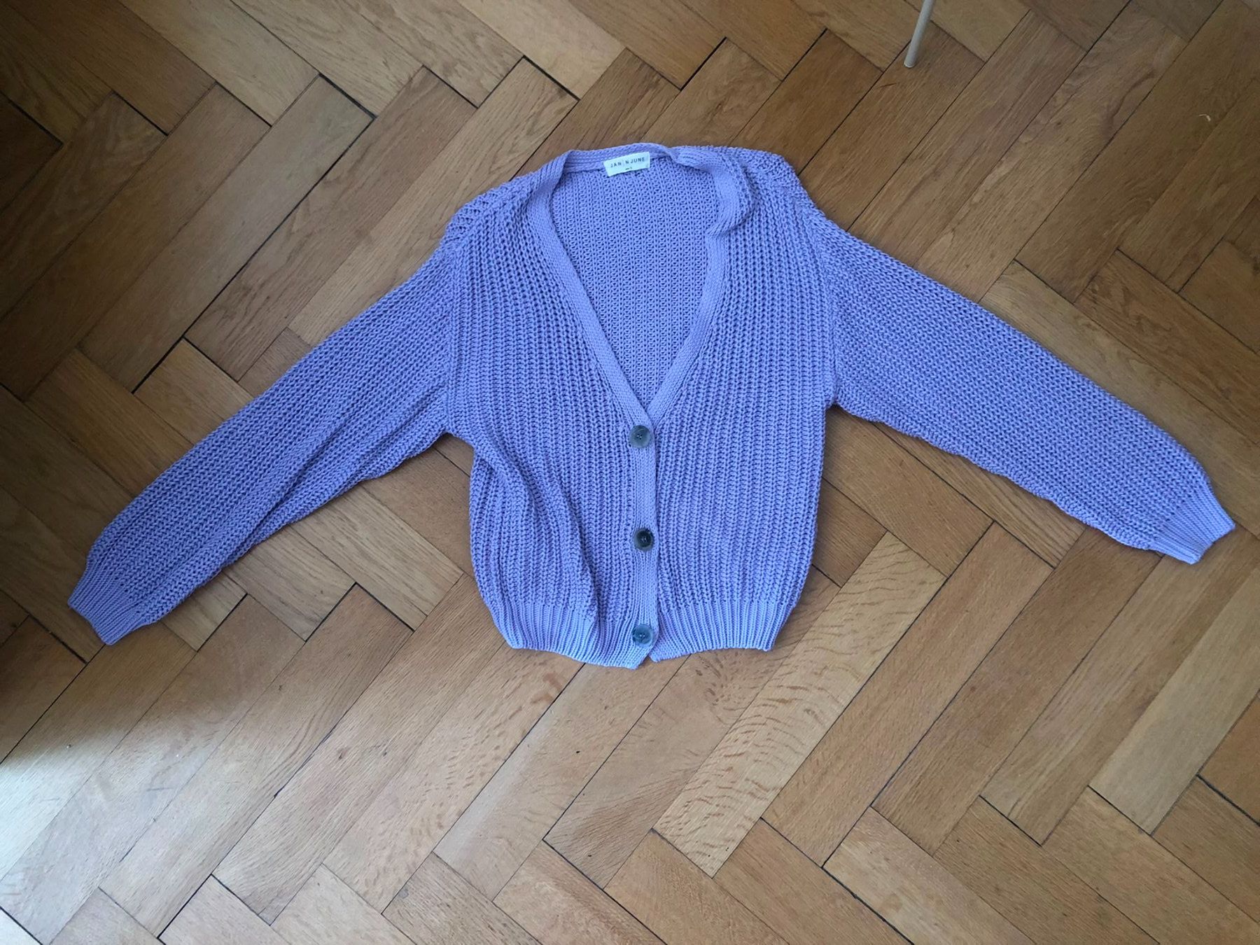 Pulls & Sweat-shirts: violetter Cardigan von Jan' n June – D'occasion à Bern par lau_5jfh