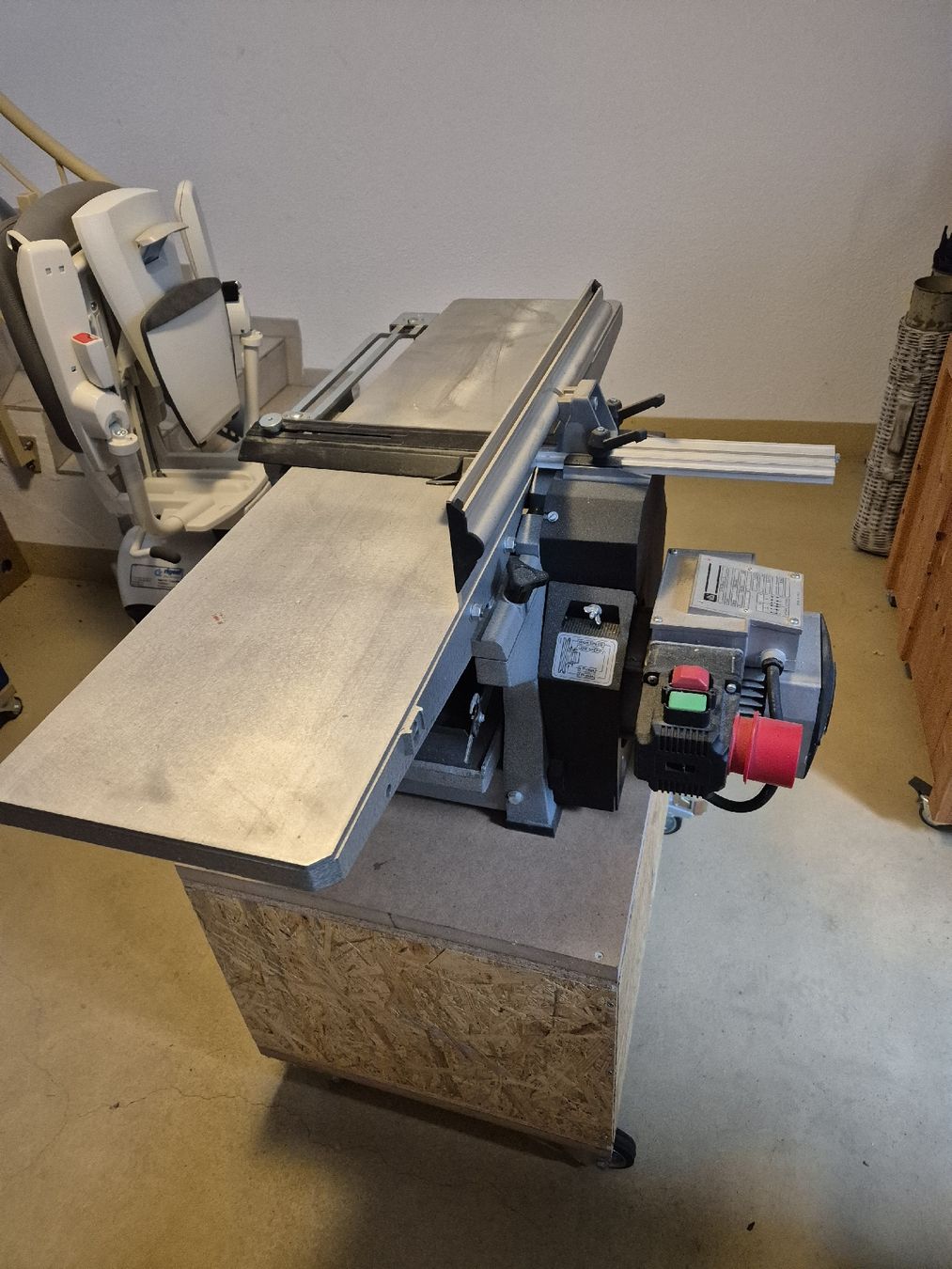 Alle Maschinen: Sehr robuste Hobelmaschine – Gebraucht aus Wattenwil von hps_z6w9 1
