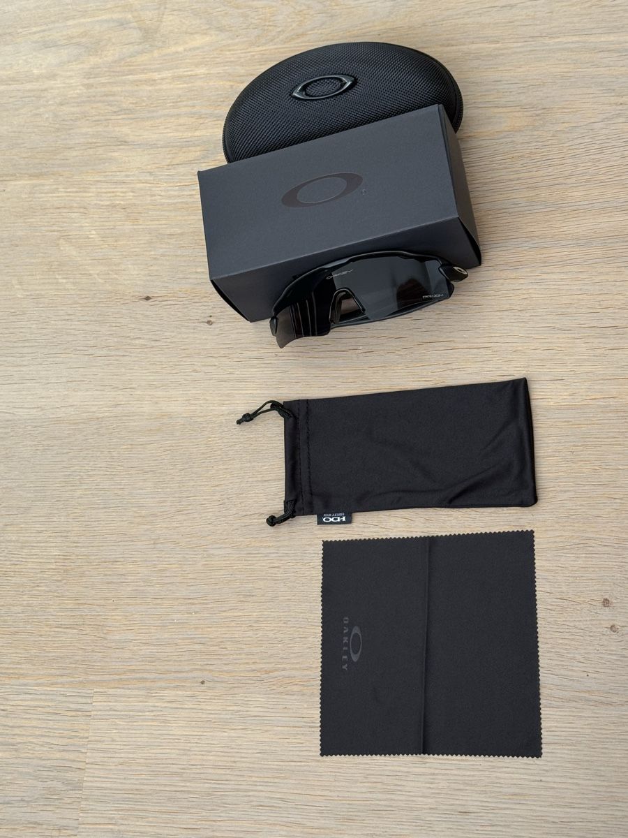 Oakley Brillen & Gläser: Oakley Radar EV Path Schwarz – Gebraucht aus Allschwil von lor_6cgq 1