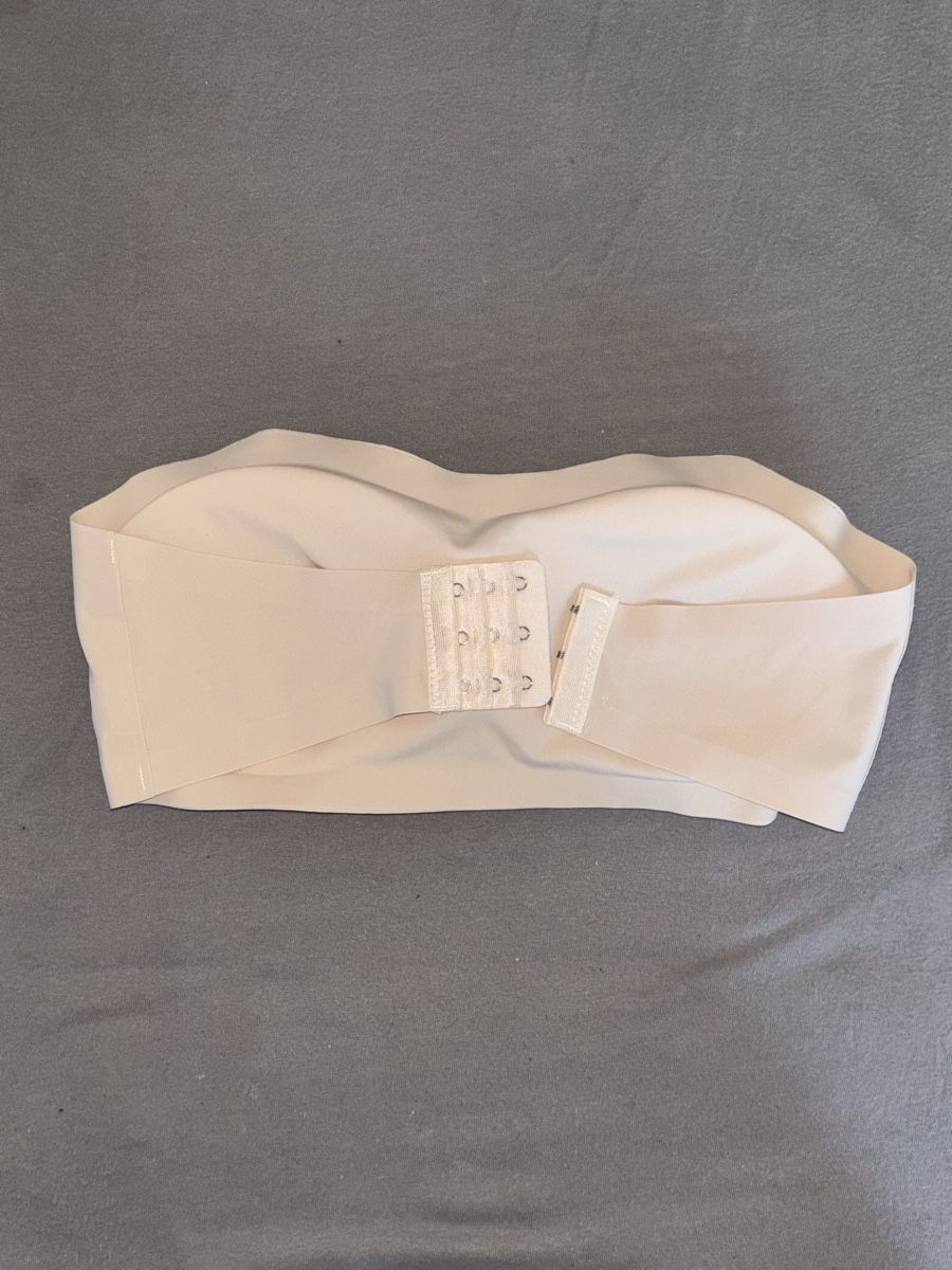 Autres dessous: BEIGE STRAPLESS BANDEAU TOP – Neuf (Voir description) à Bern par kri_y8h8 1