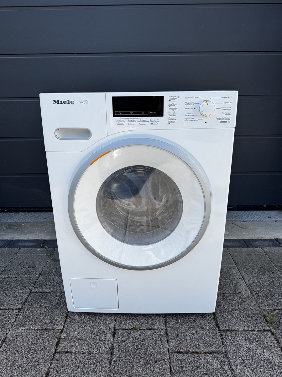 Miele Lavatrici: Miele Waschmaschine W1 – Usato da Arlesheim venduto da VD.HG 5
