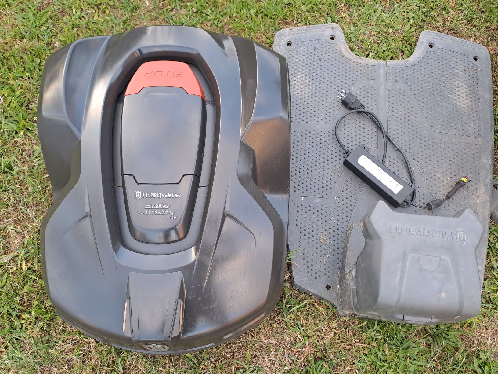 Husqvarna Tagliaerba: Automower Husqvarna 320  – Usato da Gossau SG venduto da MX450 1