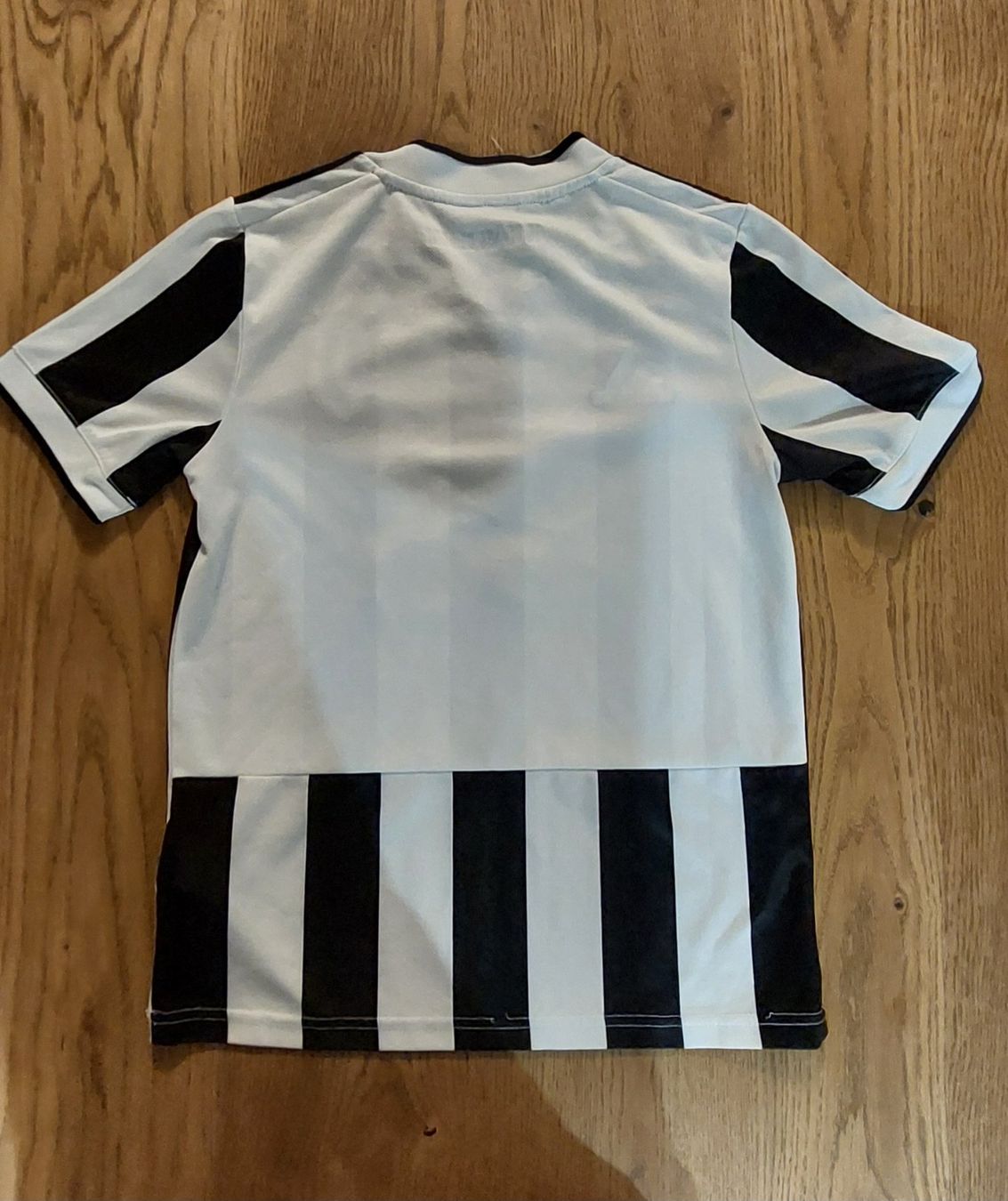 Scarpe, pantaloni & magliette da ginnastica: Juventus Turin – Usato da Bern venduto da davidepi 1