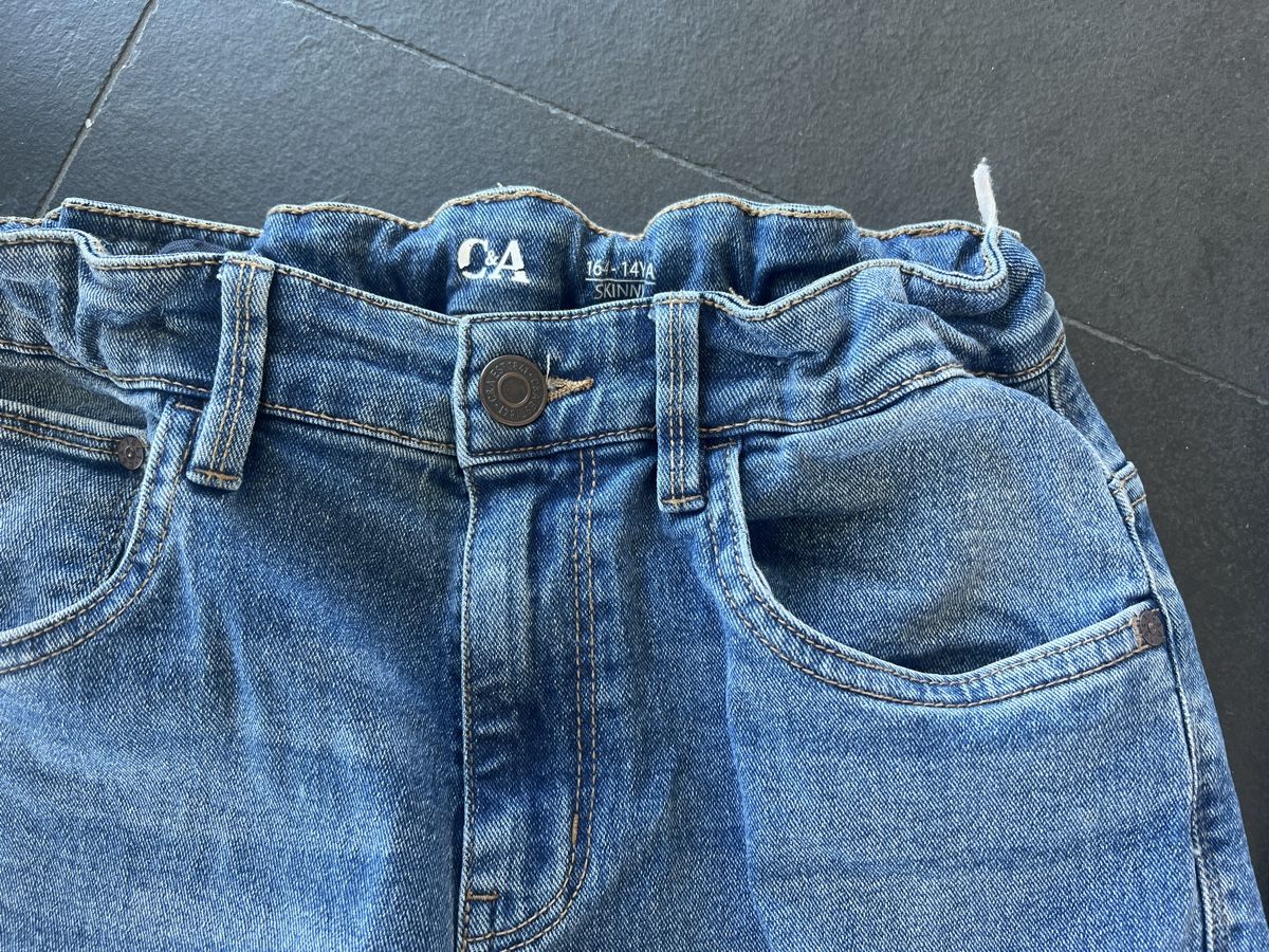 Pantaloni: Drei Paar Jeans Jungs Gr.164 – Usato da Kallnach venduto da Xy 1