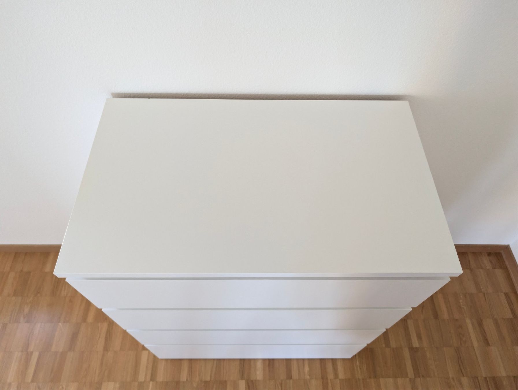 Ikea Cassettiere: IKEA MALM Kommode weiss mit 4 Schubladen – Usato da Winterthur venduto da viktor_f 4
