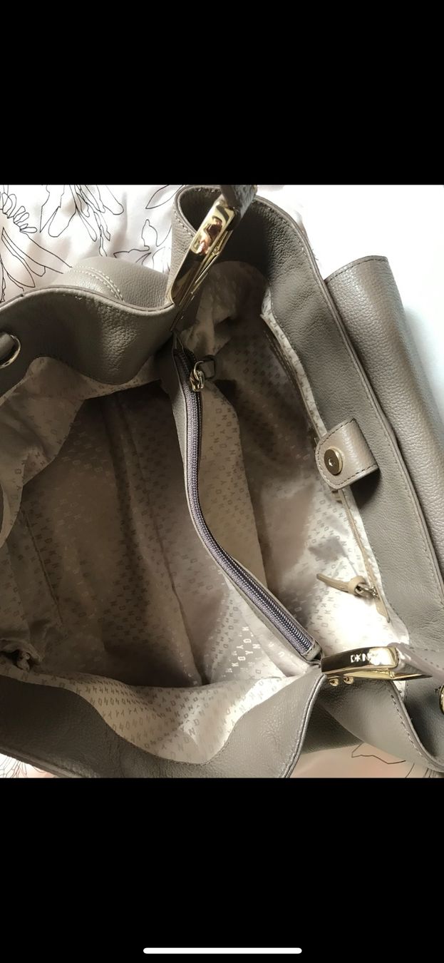 DKNY Borse da donna: Borsa Donna Karan – Usato da Zwillikon venduto da Serioznaja 7