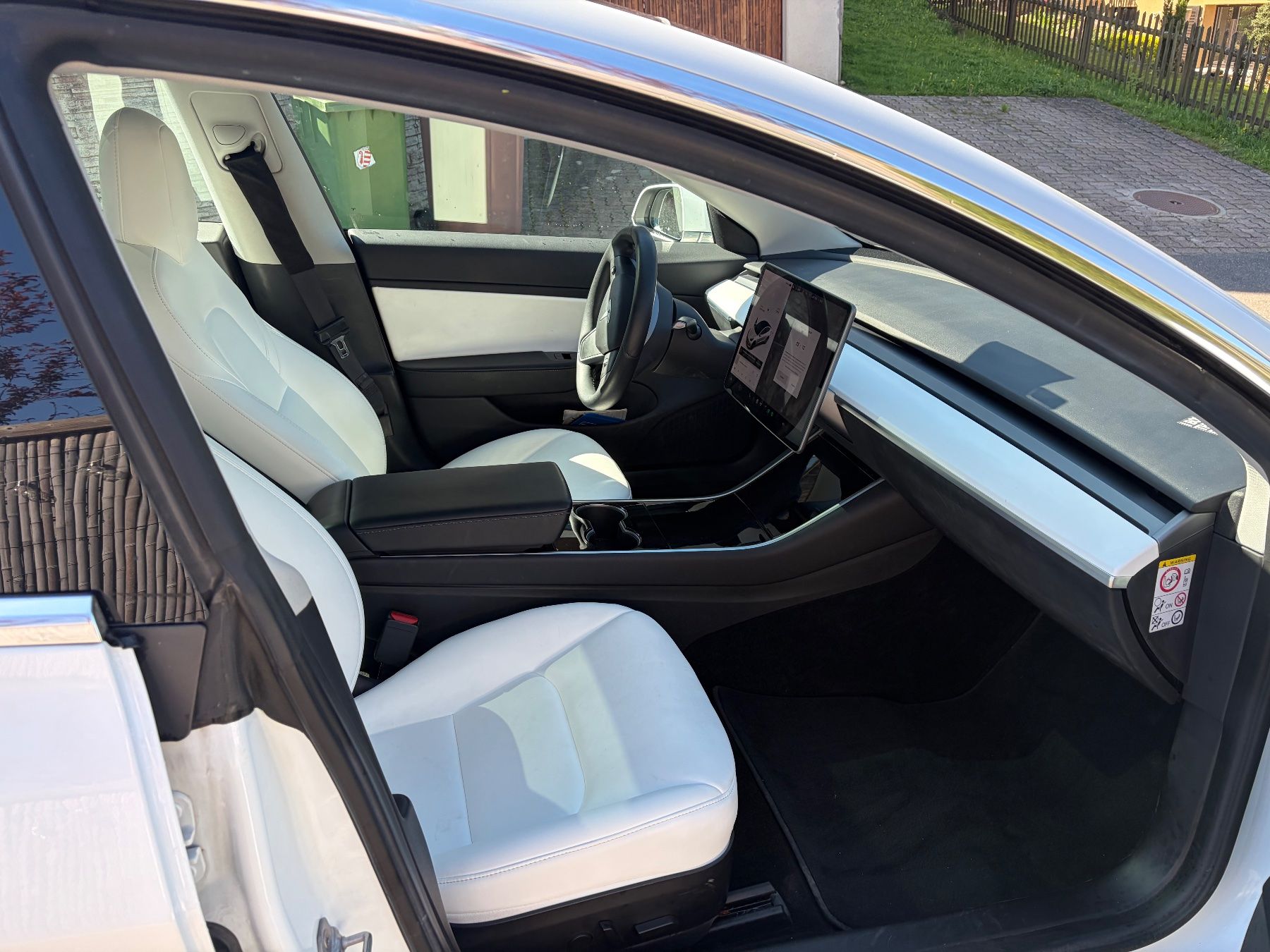 Tesla Autos: Tesla Model 3 Long Range AWD, 2019 – D'occasion à Courfaivre par JCDF 6