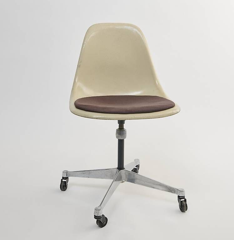 Stühle: Eames Side Chair Office mit Räder Beige/Braun – Gebraucht aus Zürich von lozzaphoto 1