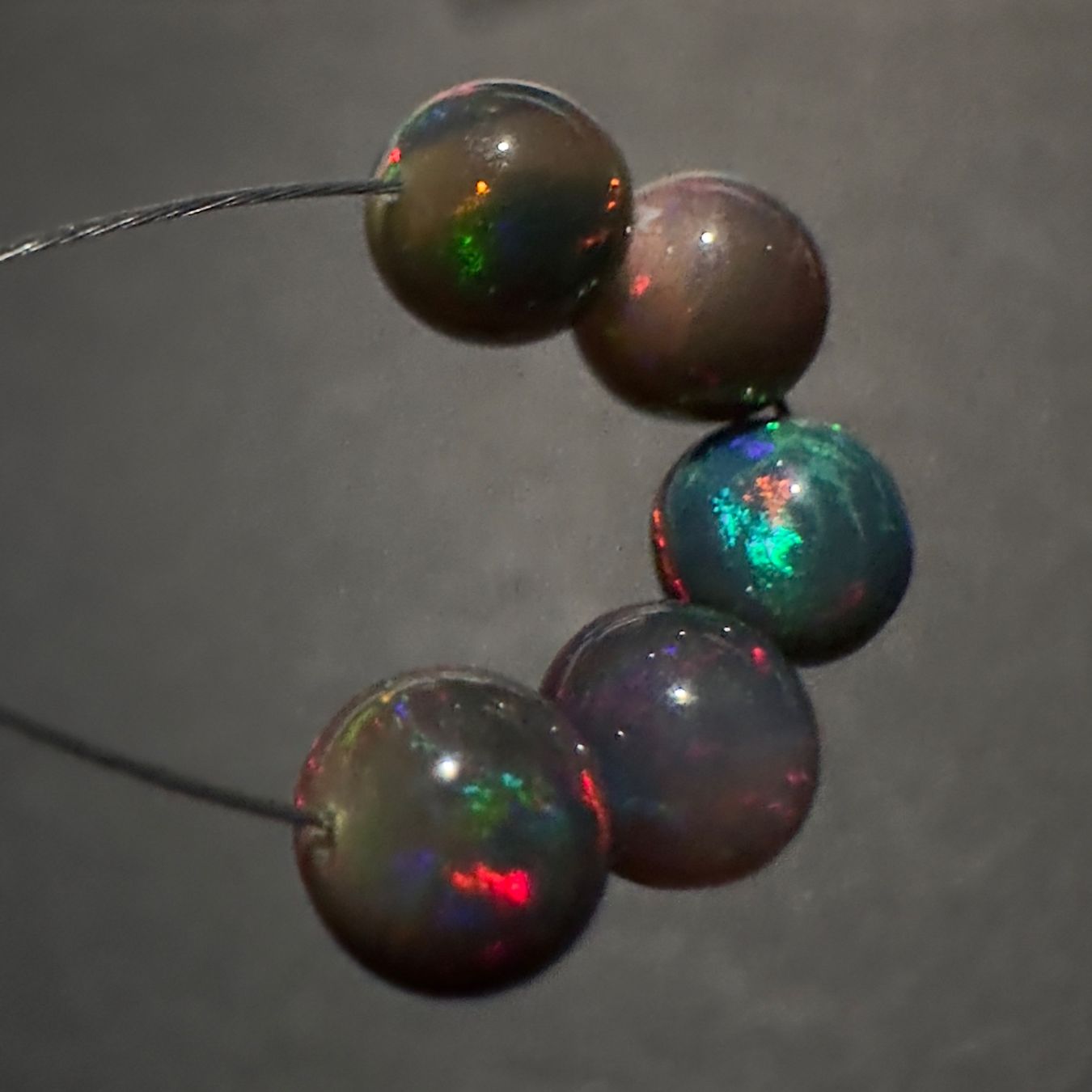 Edelsteine: 3.62 ct - Natural Ethiopian Opal Beads - 5 Pcs – Neu (gemäss Beschreibung) aus Zürich von Yoohooz 5