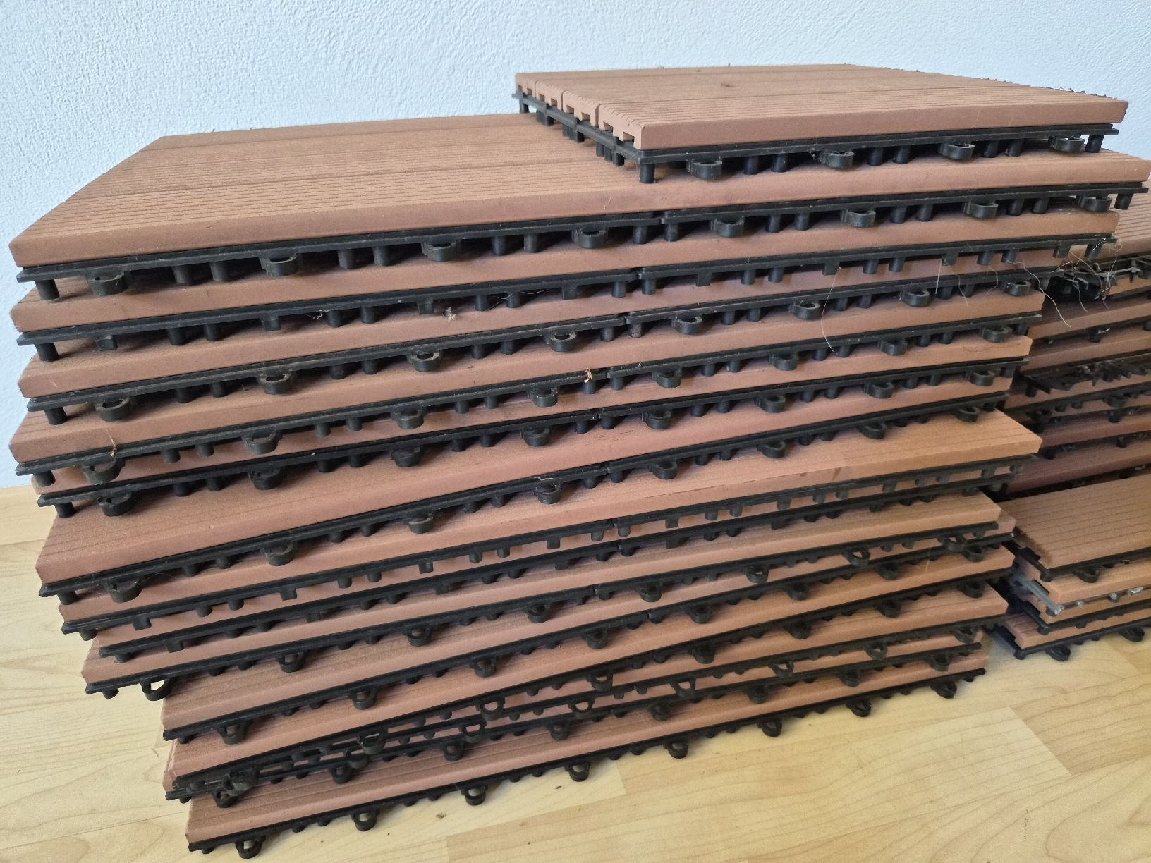 Bodenbeläge: Terrassendielen Klickfliesen WPC – Gebraucht aus Dietikon von Wutho 5