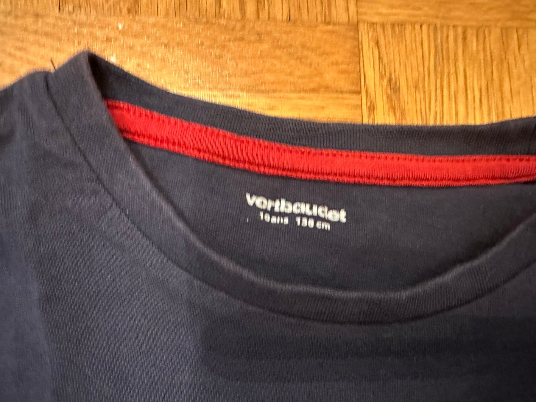 Vertbaudet Camicie, T-shirt & Polo: Vertbaudet Langarmshirt, Gr. 140 (10a) – Usato da Winterthur venduto da nelead 1