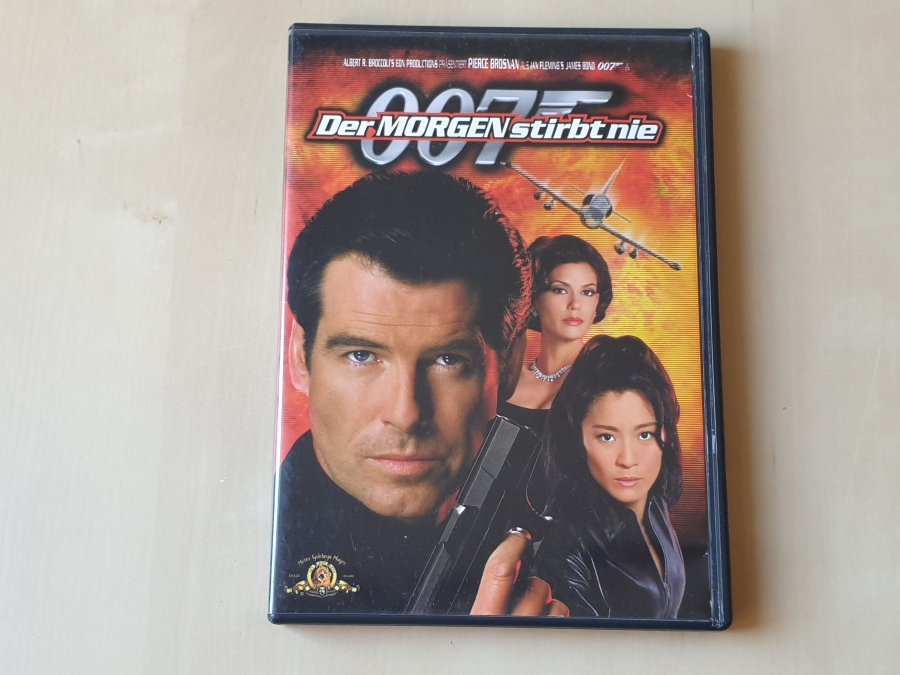 Alle DVDs: 007 der Morgen stirbt nie – Gebraucht aus Stansstad von collectorsshop